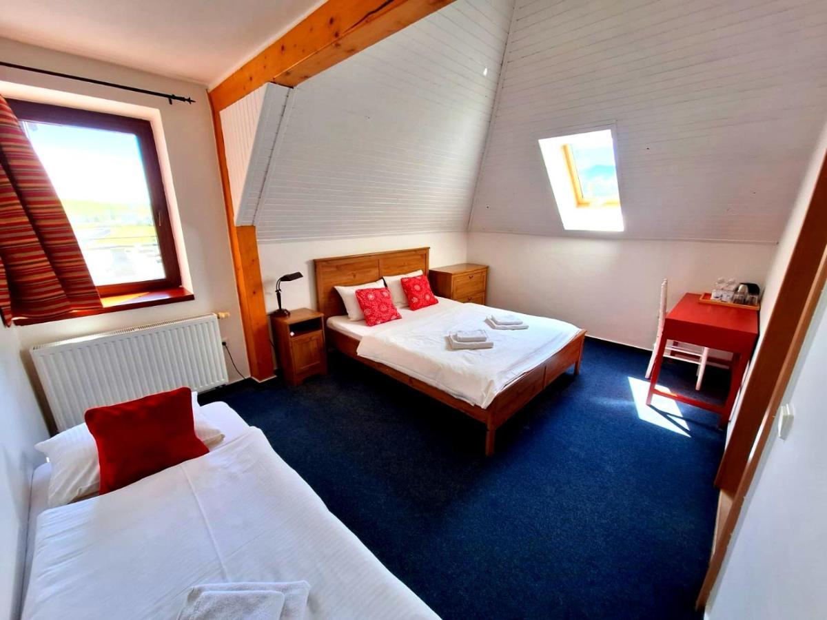 Vila Fenix B&B Ruzomberok Exterior photo